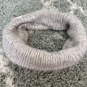 Cozy Gray Knit Scarf